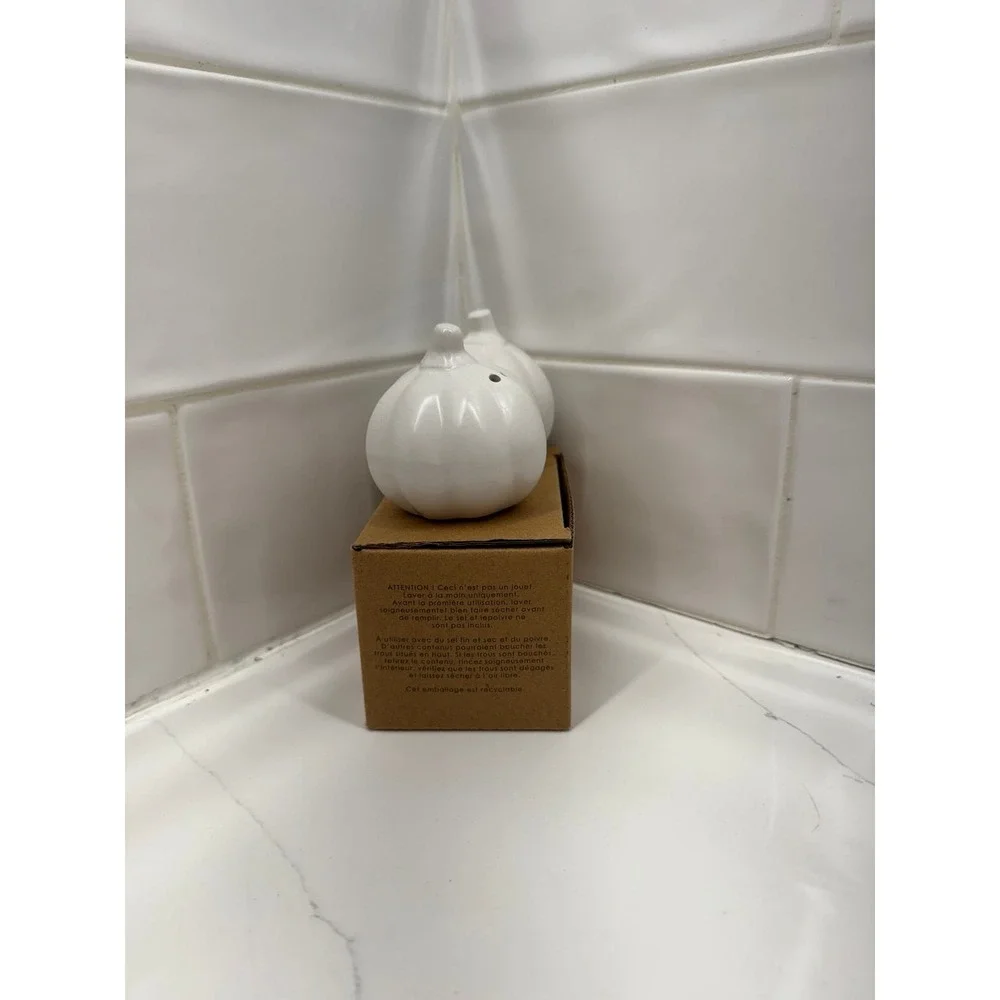 Ceramic 2.5 inch White‎ Pumpkin Salt and Pepper Shakers set of 2